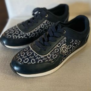 Guess logo monogram tennis shoes sneakers Size 9